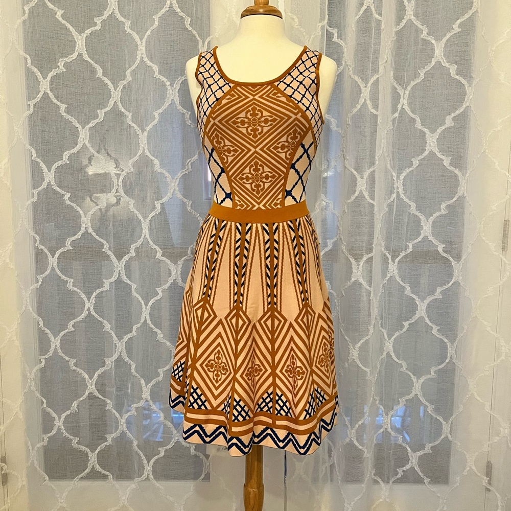 Chic Tan and Blue Geometric Midi Dress